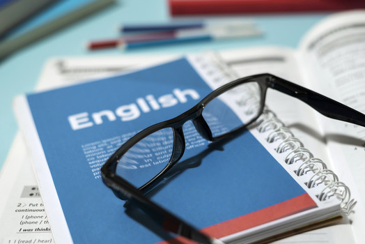 ANGLEŠKA TERMINOLOGIJA V LOGISTIKI – veščine poslovnega komuniciranja v strokovni terminologiji
